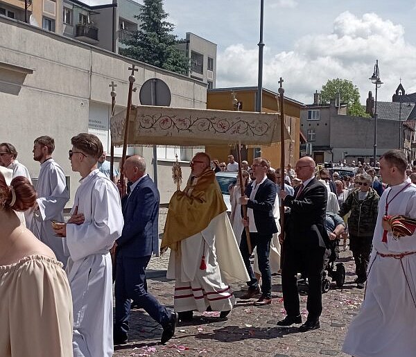 Sztum. Uroczystość Bożego Ciała – publiczne świadectwo wiary na ulicach miasta