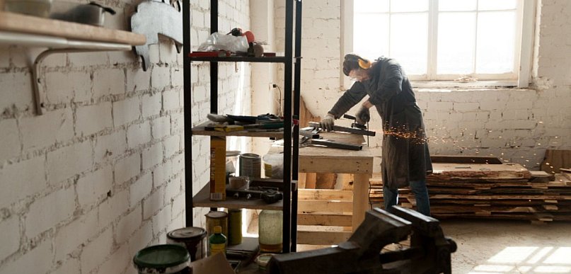 Lutownictwo w domu i w warsztacie – czym różni się sprzęt amatorski od profesjonal