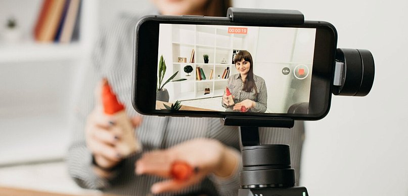 Nowoczesny marketing wideo: Jak filmy reklamowe zmieniają oblicze lokalnego biznes