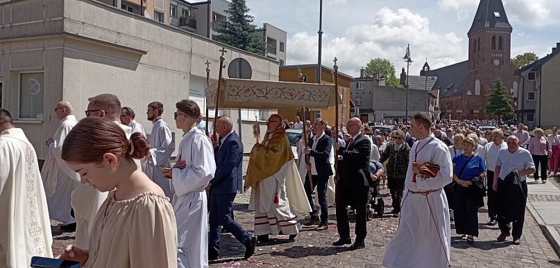 Sztum. Uroczystość Bożego Ciała – publiczne świadectwo wiary na ulicach miasta