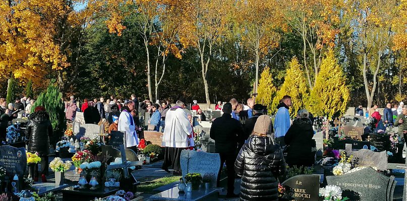 Święto Wszystkich Świętych – dzień chwały i pamięci - 13124