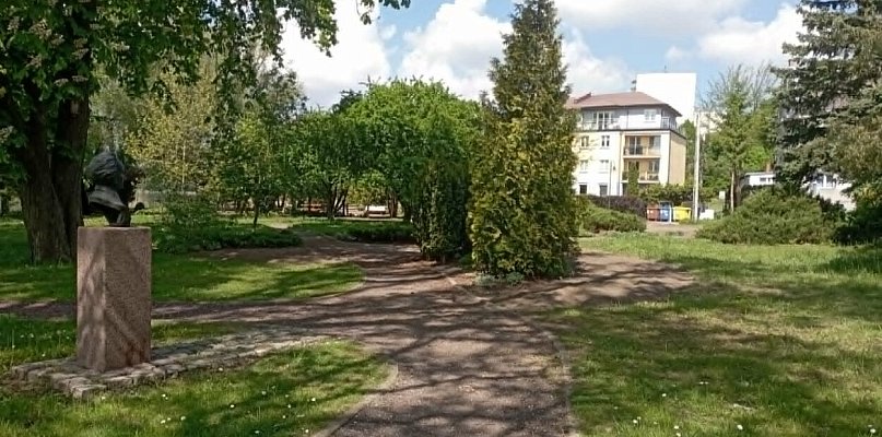 Sztum. Dobiega końca rewitalizacja skweru „Pod Dębami”