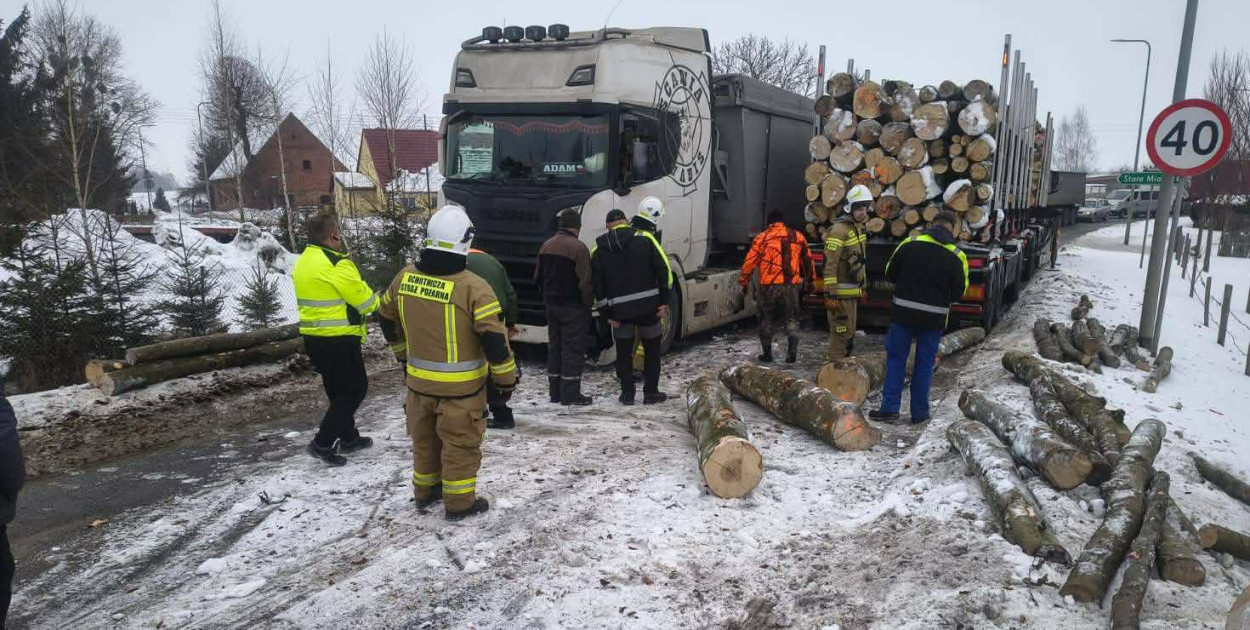 Wypadek na DW 519 w miejscowości Folwark