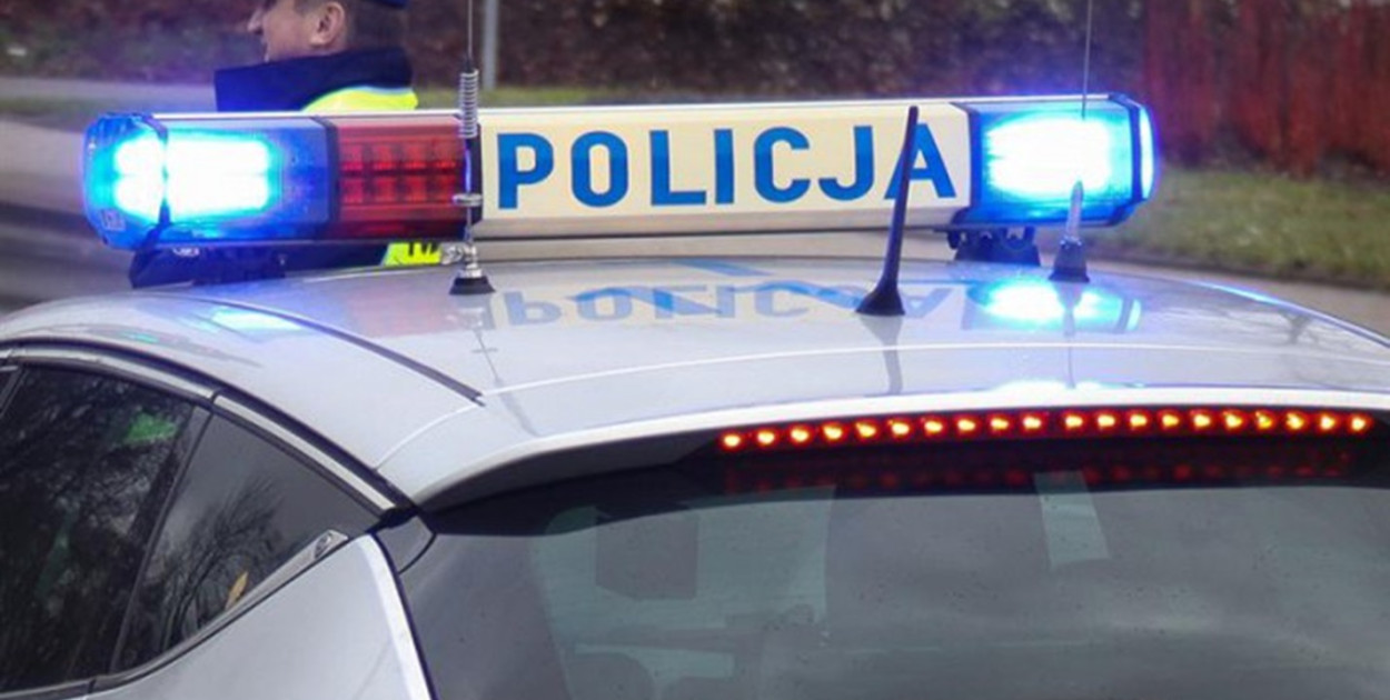 DZIELNICOWY Z DZIERZGONIA ZATRZYMAŁ MĘŻCZYZNĘ Z NARKOTYKAMI